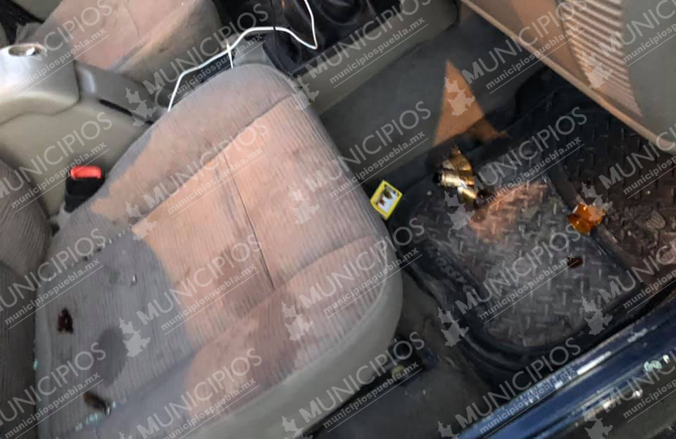 Avientan botellas a automovilistas para asaltarlos en Tecamachalco 