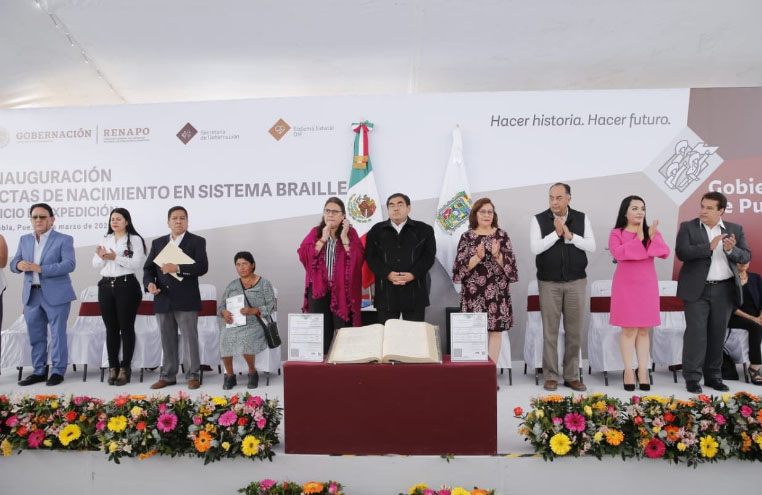 Barbosa inaugura módulo de expedición de Actas de Nacimiento en Sistema Braille