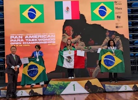La tehuacanense Claudia Romero gana oro en TKD en Brasil