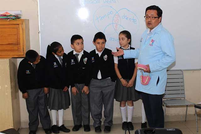 Imparte DIF de Xicotepec pláticas de salud bucal a niños de primaria