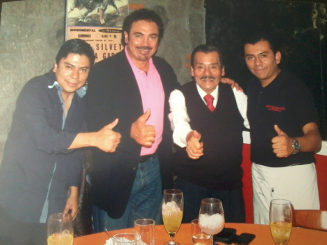 Fallece la leyenda del mole de caderas, don Onésimo Sánchez Jiménez