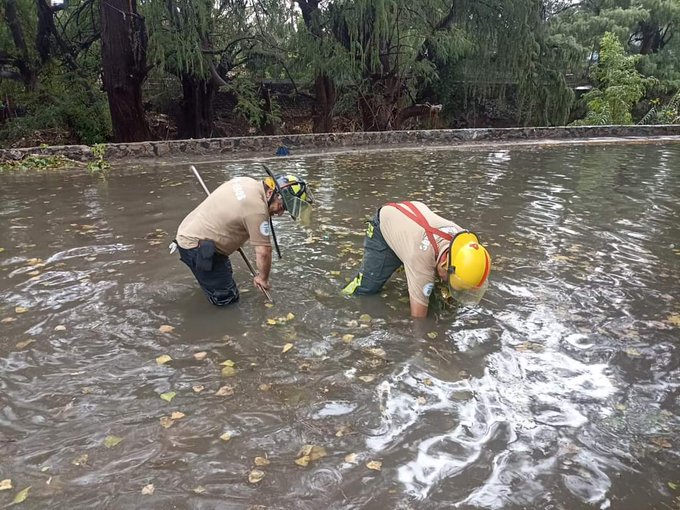 Fuertes lluvias provocan inundaciones en Ixmiquilpan