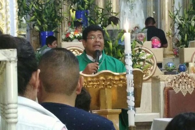 Falso sacerdote oficia misas en Huehuetlán El Grande: Arquidiócesis