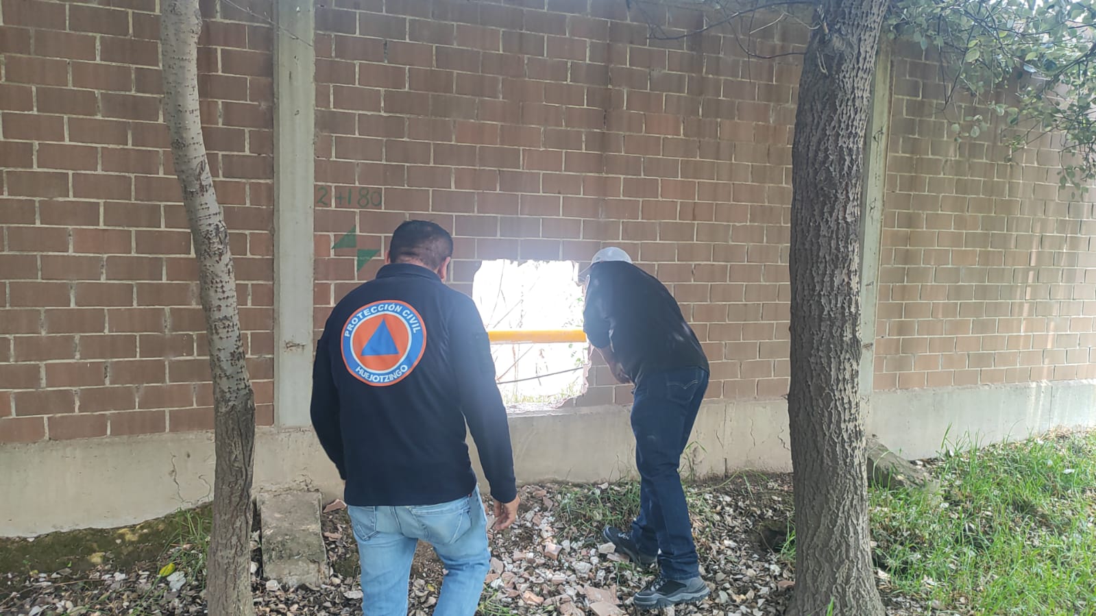 Detienen SSP y SEMAR a dos hombres por transportar gas LP ilegal en Puebla