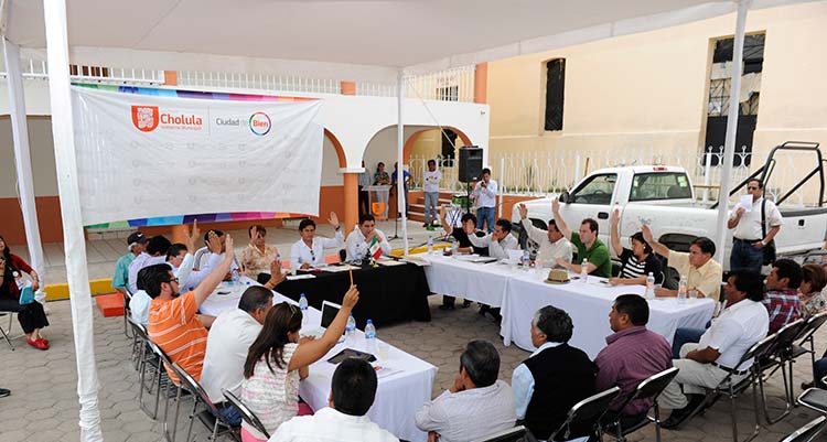 Cabildo de San Pedro Cholula sesiona nuevamente fuera de cabecera