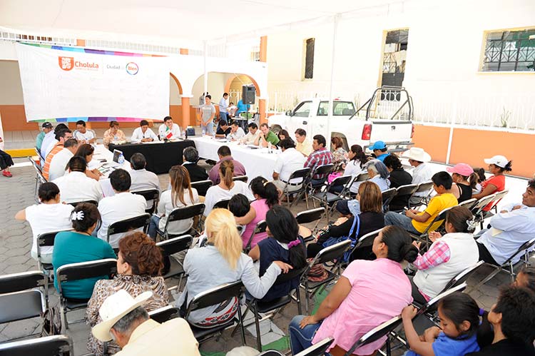 Cabildo de San Pedro Cholula sesiona nuevamente fuera de cabecera