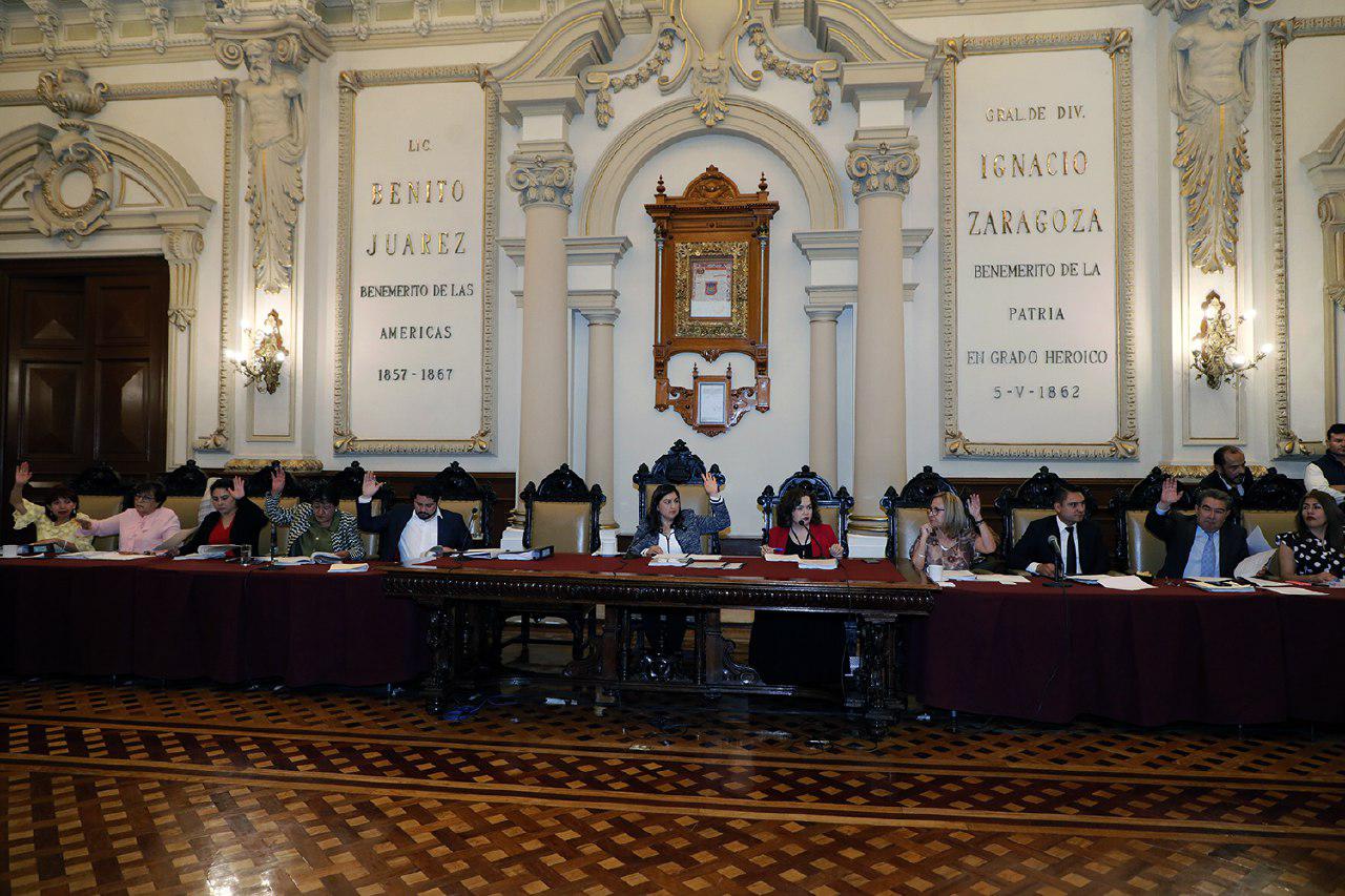 Cabildo prohíbe vuelta continua a la derecha de autos y dinámica Uno por Uno