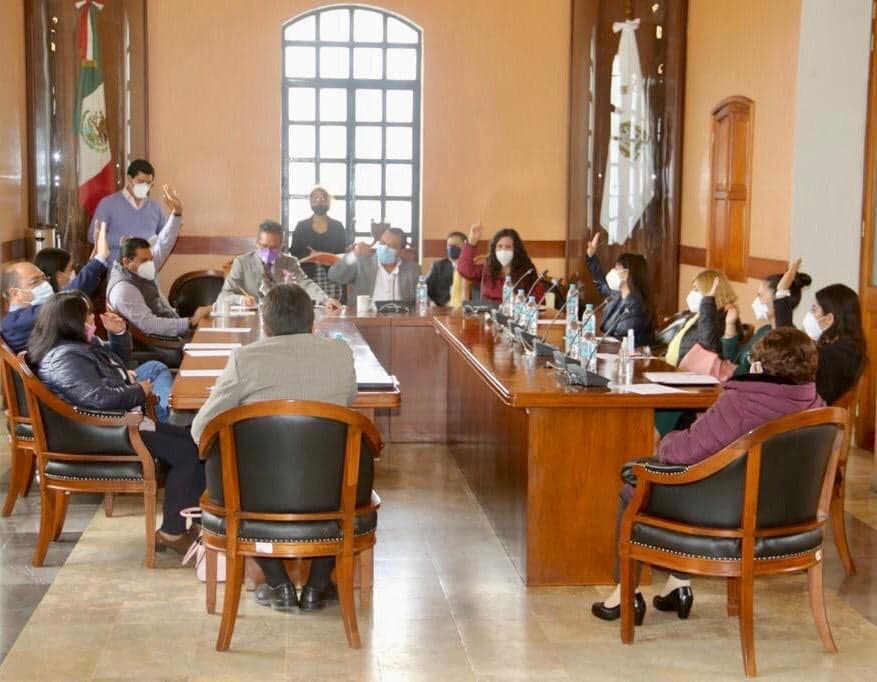 Deja José Momox Ayuntamiento de Tehuacán por cargo en el PES