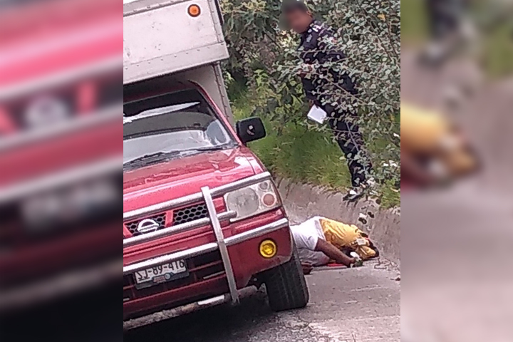 Aparece cuerpo sin vida sobre la carretera en Acajete