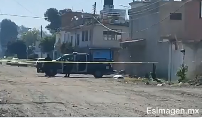 VIDEO Hallan cadáver de abuelito frente a fábricas textiles de la colonia Roma