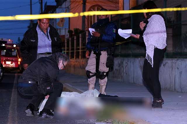 Hallan cadáver de hombre que fue embestido por un auto en Cholula