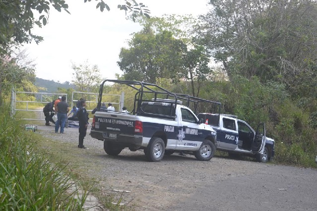 Hallan dos cadáveres cerca de pozos petroleros en V. Carranza