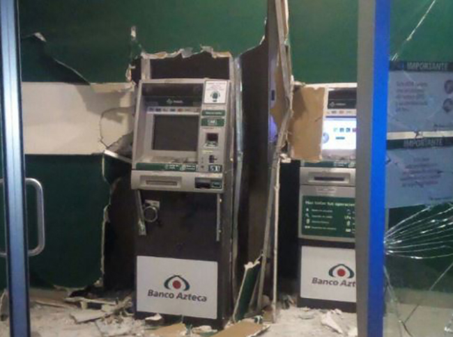 Saquean cajero junto a alcaldía e intentan llevarse armas en San Gabriel Chilac