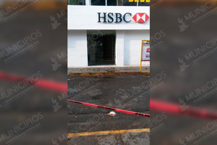 Intentan robar cajero en pleno zócalo de Tecamachalco
