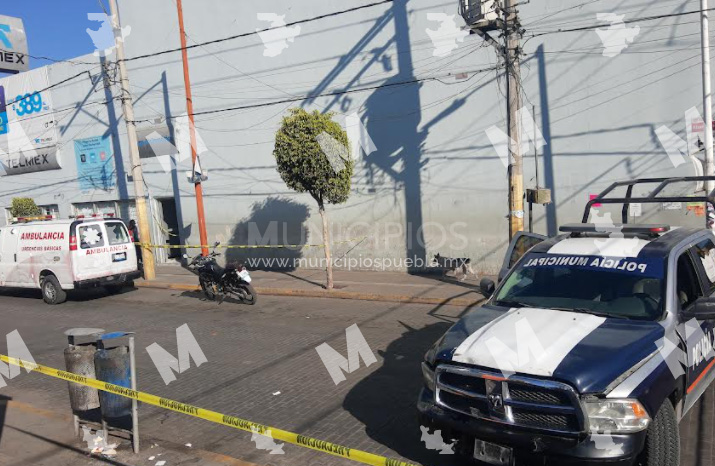 Hallan cadáver dentro de cajero de Telmex en Texmelucan