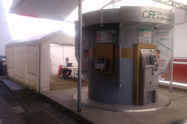 CFE reabre cajero en Huauchinango y llama a pagar servicio