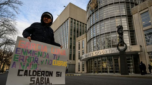 Hibristofilia: perversión sexual que lleva a columnistas a amar a García Luna