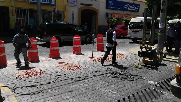 Protestan comerciantes por calle peatonal en Tehuacán