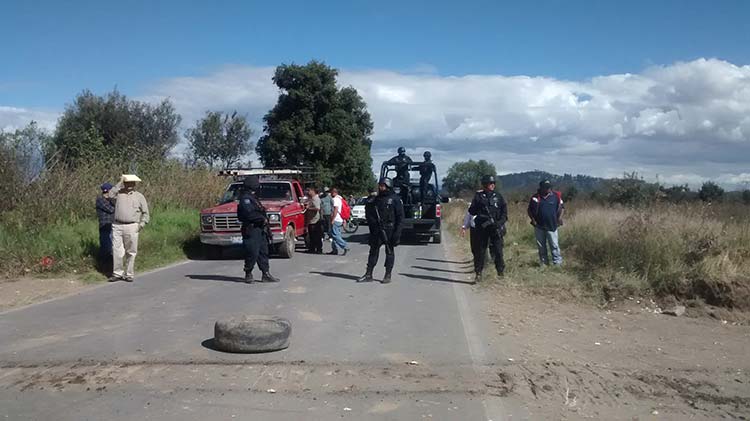 Expulsan en Calpan maquinaria del gasoducto Morelos