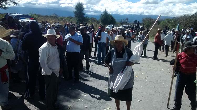 Expulsan en Calpan maquinaria del gasoducto Morelos