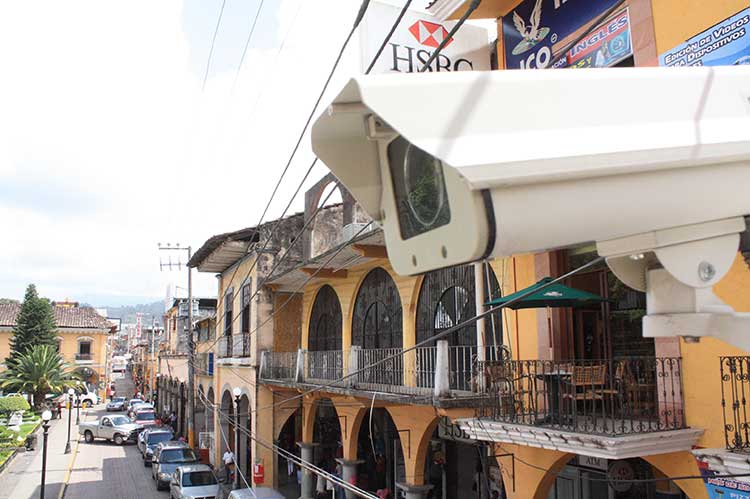 Cuarenta cámaras vigilan calles de Huauchinango: SSP