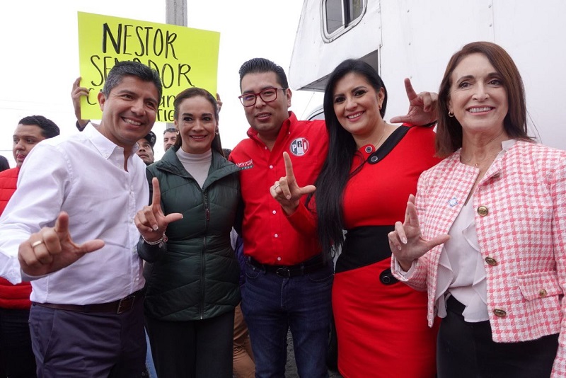 Camarillo se registra por el Senado; lo acompaña Lalo Rivera, PAN y PRD