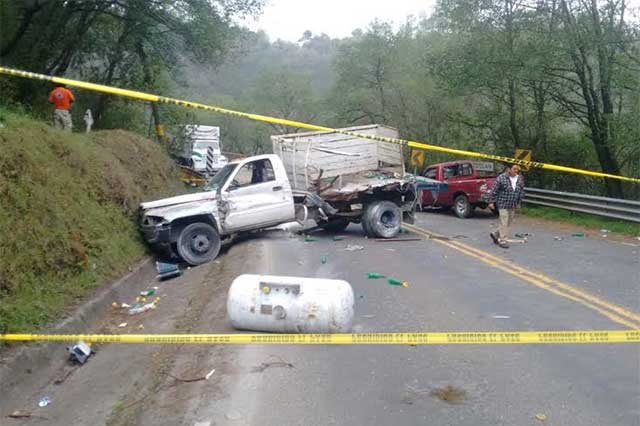 Identifican a 10 de los 20 heridos tras volcadura de autobús en la México-Tuxpan