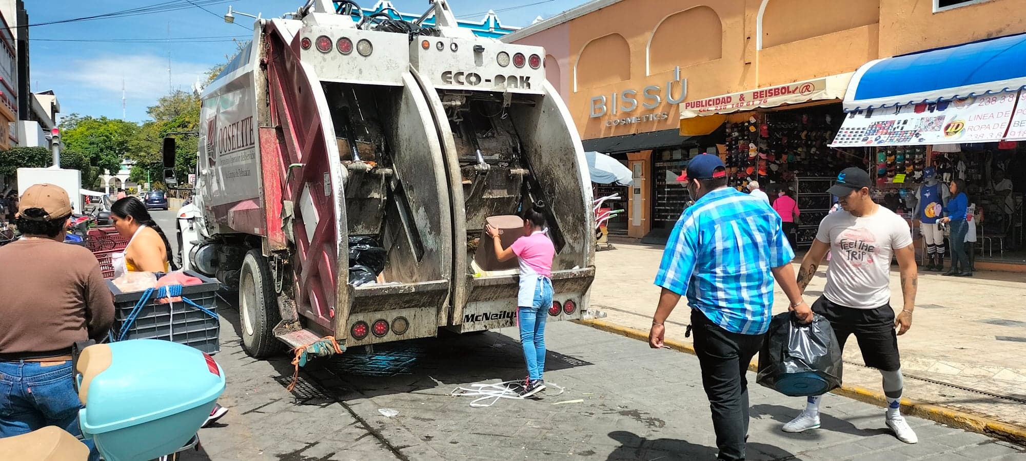 Falta de camiones compactadores dificultan recolección de basura en Tehuacán 