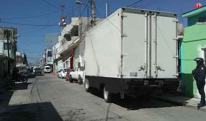 Caen 3 hombres tras asalto a repartidor de Bimbo en Texmelucan