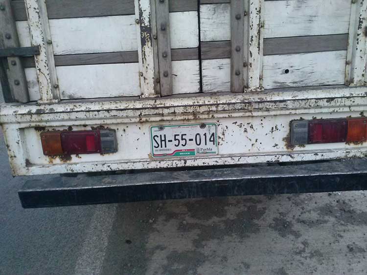 Emplacan en Puebla camioneta robada en Nuevo León