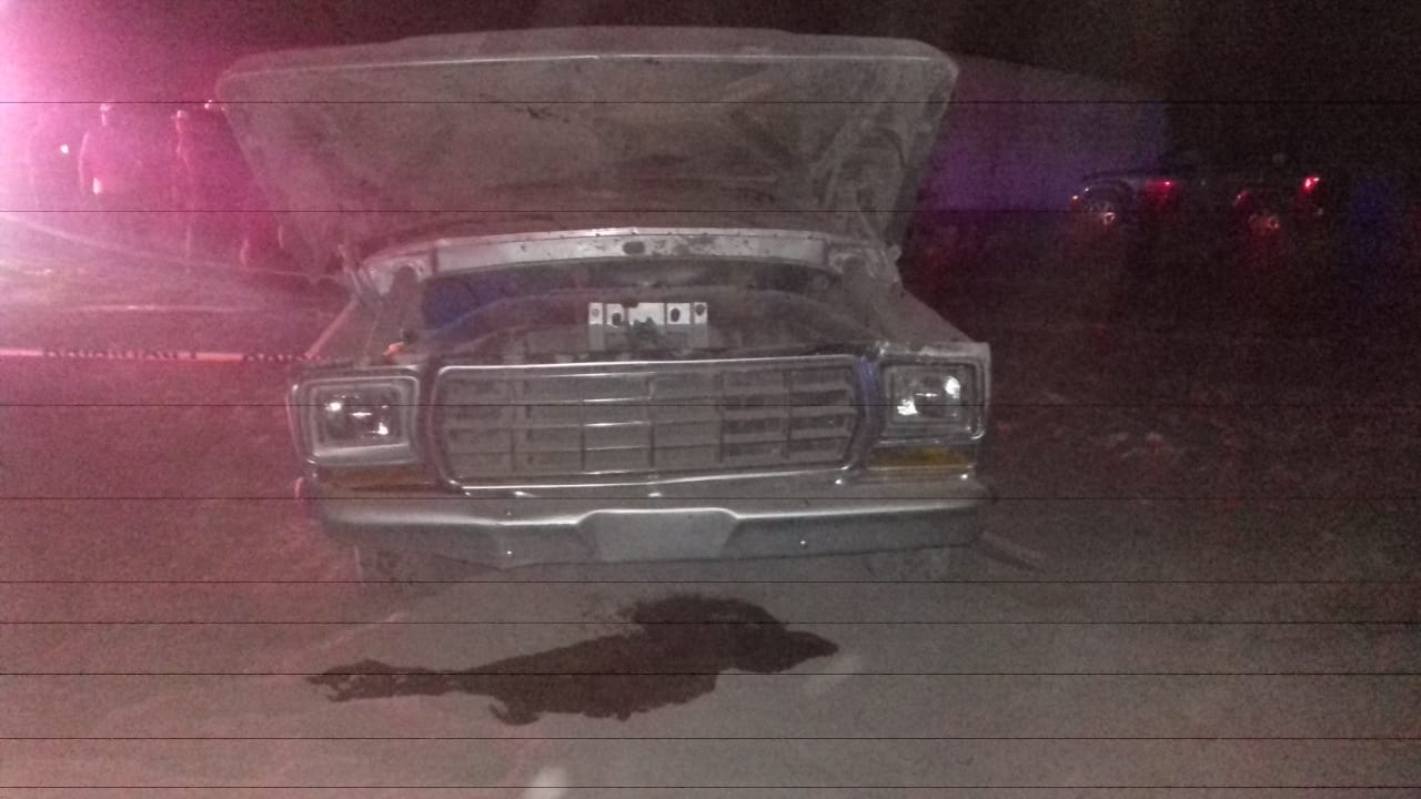Sujeto muere al volcar su camioneta en la Tlacotepec-Palmar 