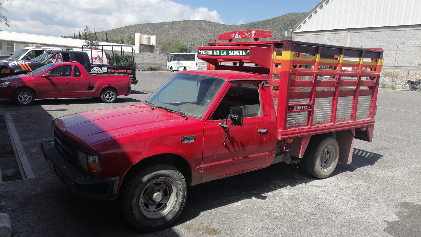 Aseguran camioneta robada y detienen al conductor en Tecamachalco