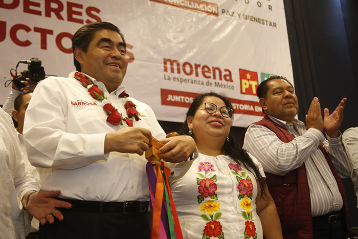 Advierte Barbosa que revisará verificentros morenovallistas