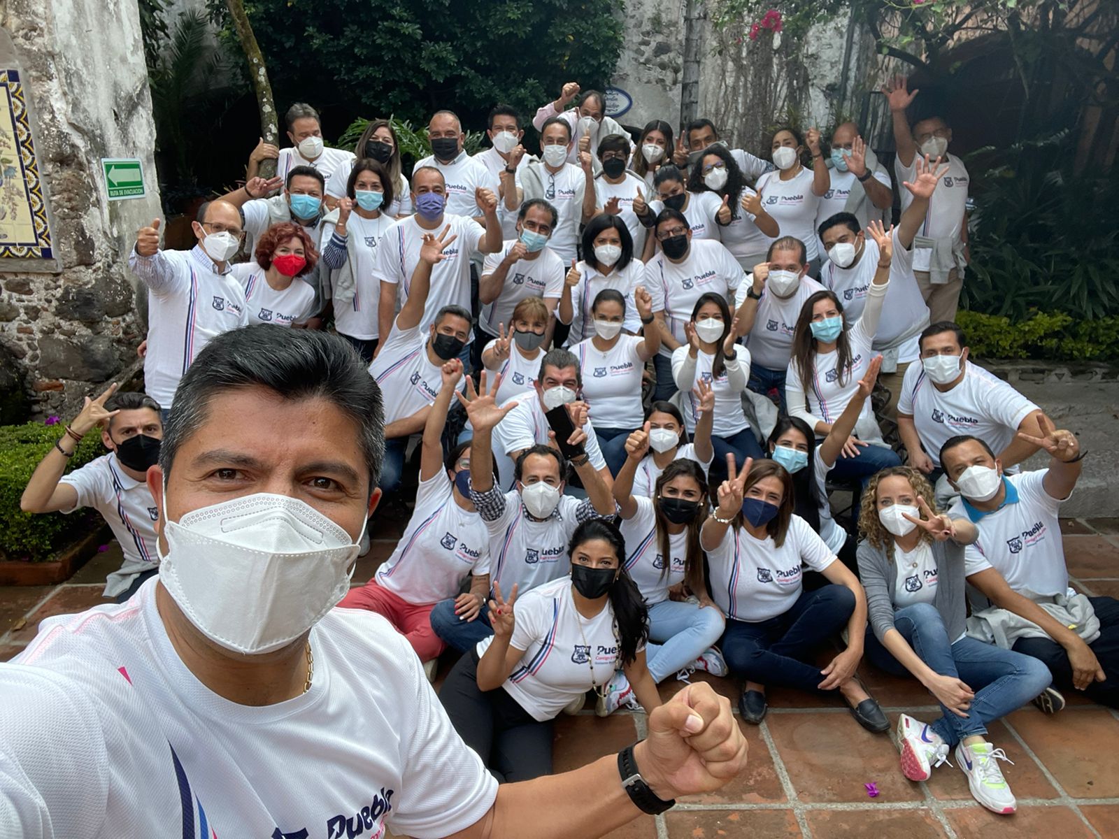 Eduardo Rivera ha gastado 5 mdp en proceso de transición  