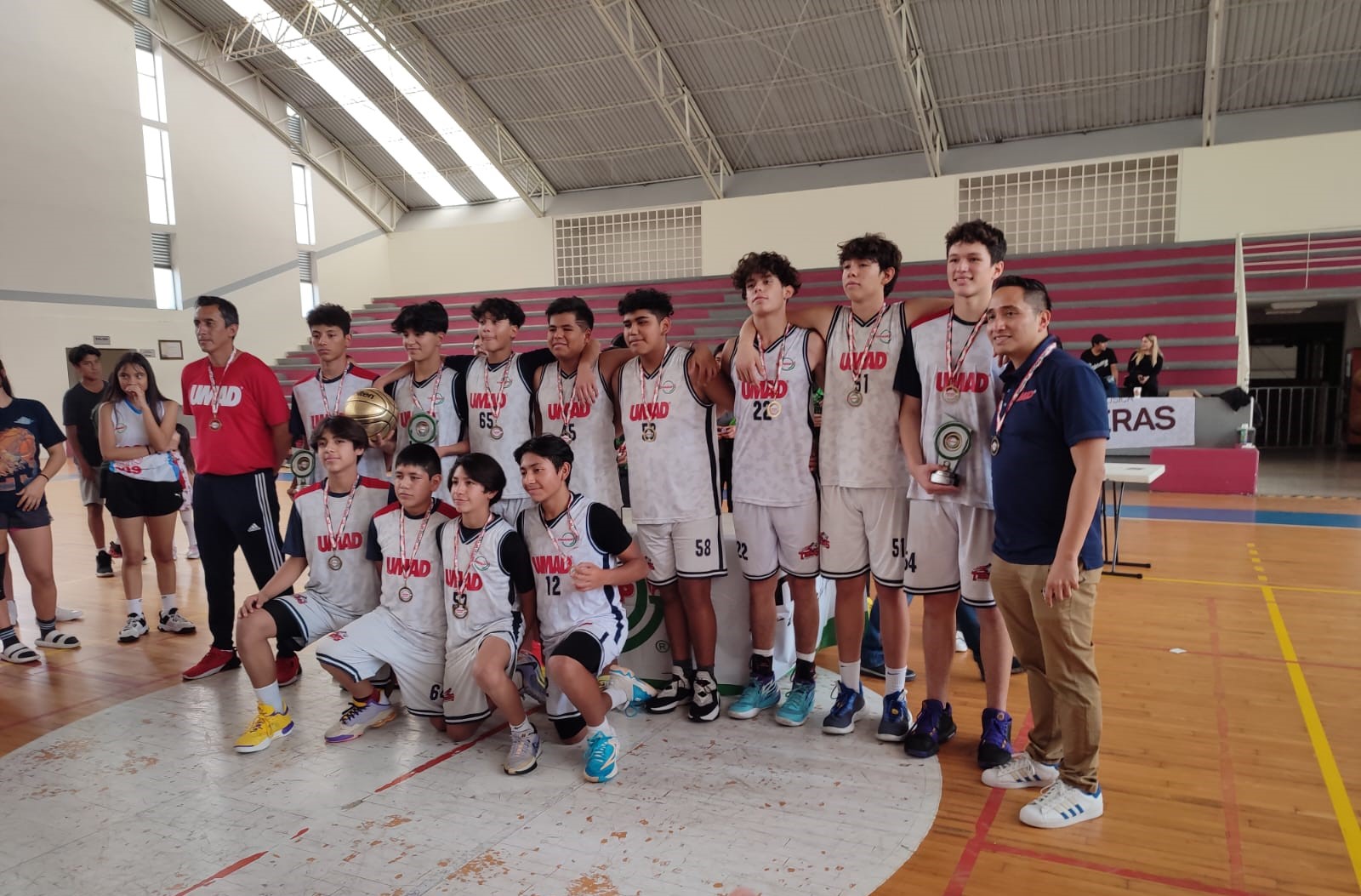 IMM Plantel Centro es campeón nacional de basquetbol en Conadeip