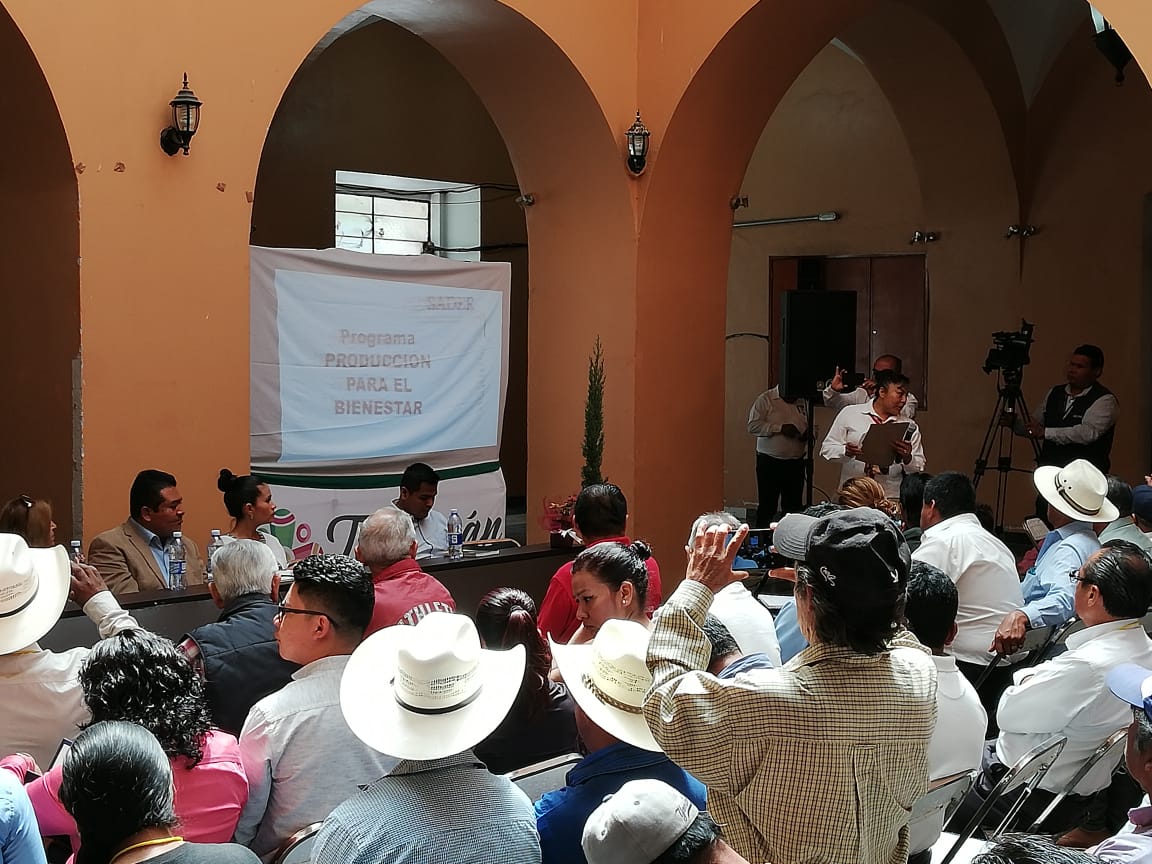 Capacitan a productores de Tehuacán para acceder a programas de la Sader