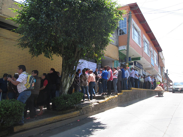 Reeligen a presidente de CANACO Huauchinango en medio de acusaciones