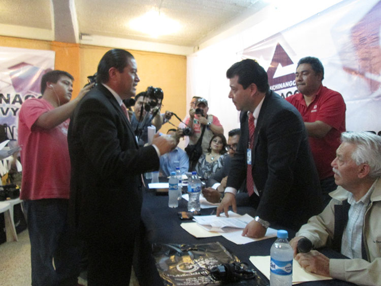 Reeligen a presidente de CANACO Huauchinango en medio de acusaciones