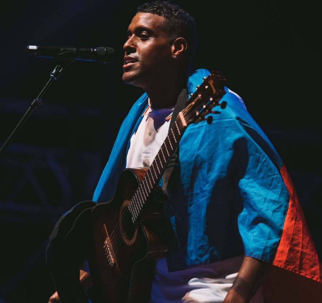 Mikaben, el cantante haitiano que murió en pleno escenario