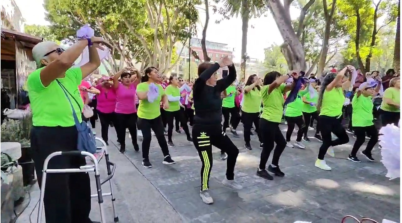 Llevan a cabo Festival de Activación Física en el zócalo de Puebla