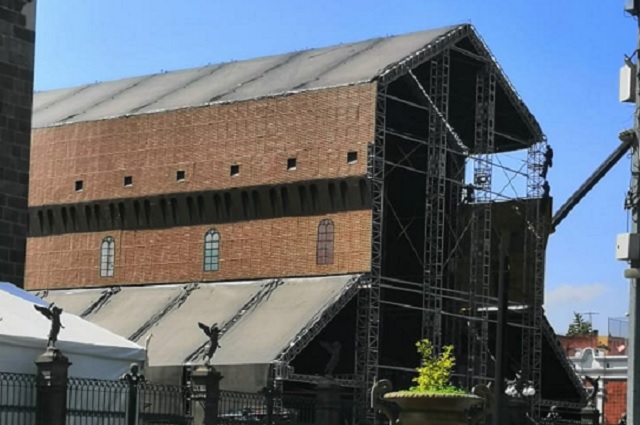 Sólo detalles, para la instalación de la Capilla Sixtina en Cholula