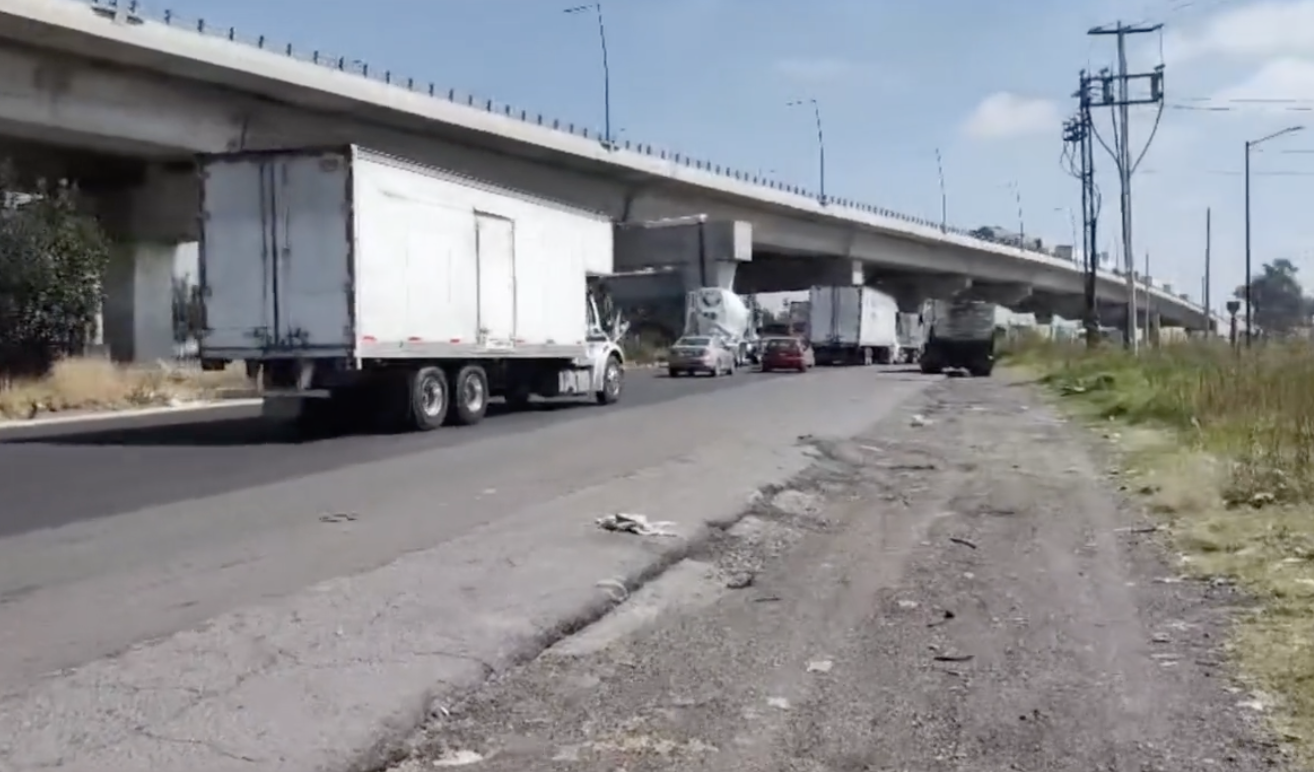 Tráfico intenso en la Autopista Puebla - Acatzingo 