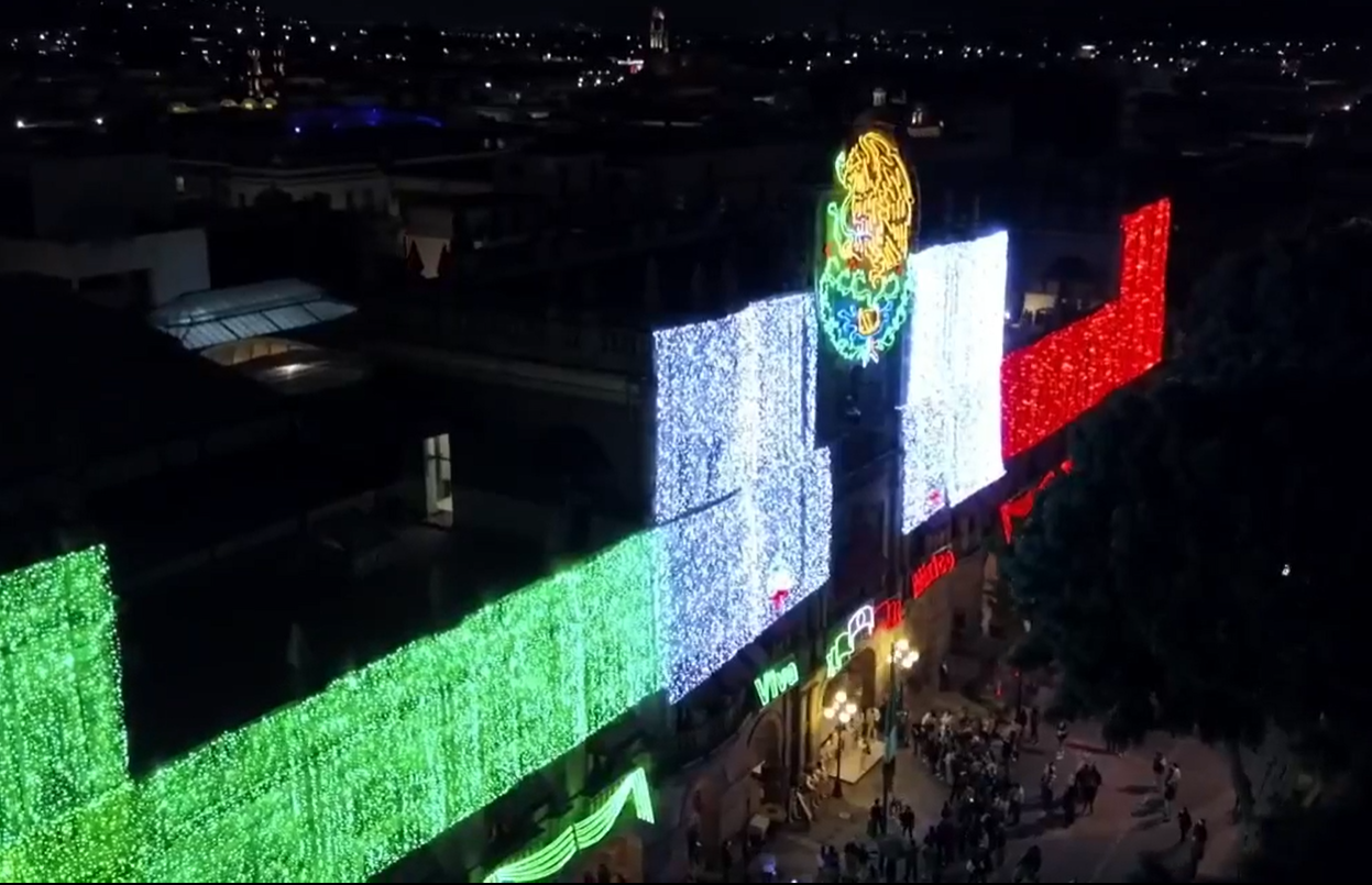 Gran Fiesta Mexicana desde el Zócalo de Puebla