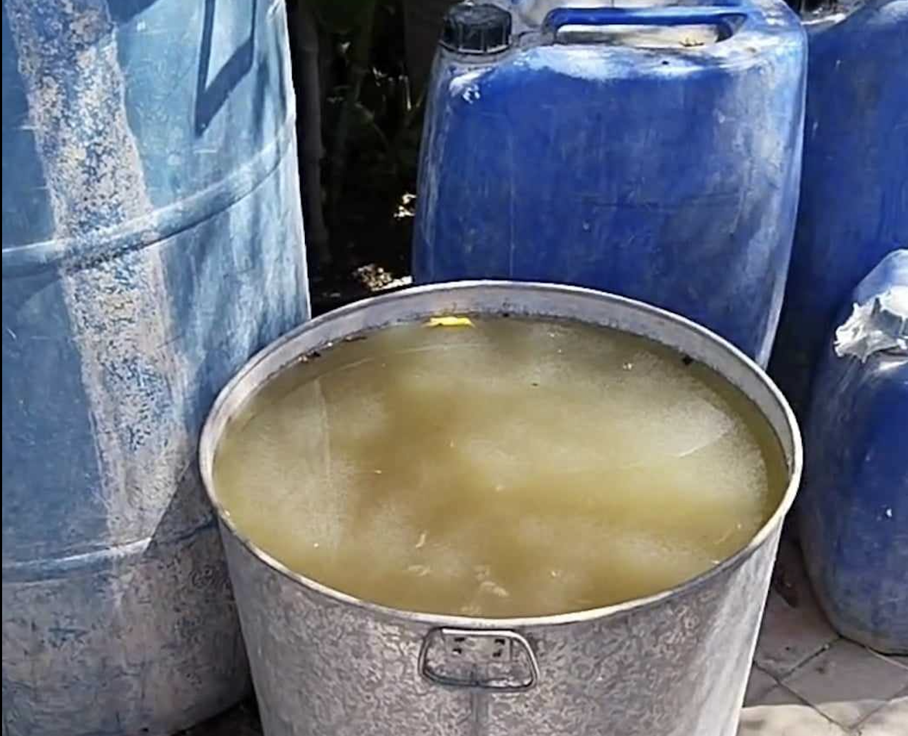 Vecinos de Santa María Coapan reportan contaminación de agua potable