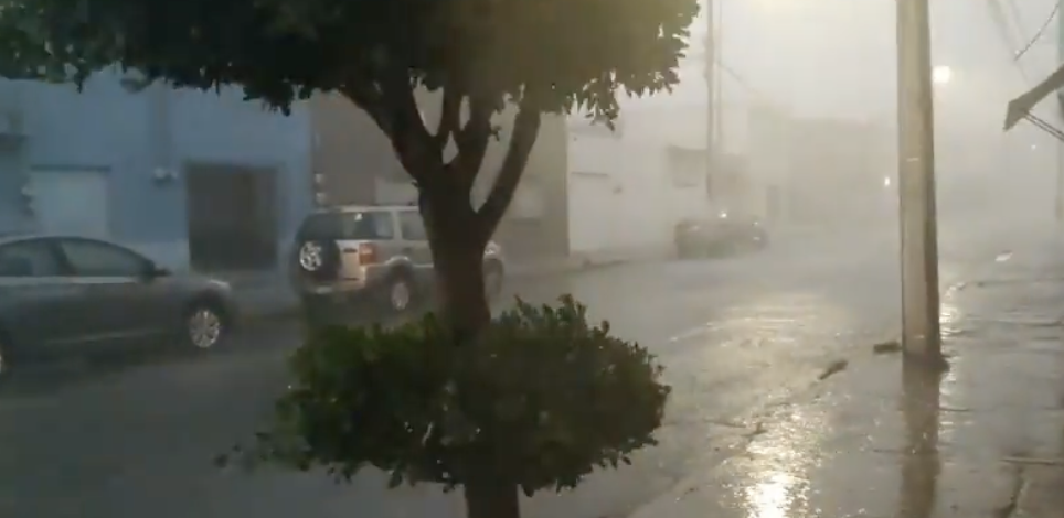 Intensa lluvia azota a Puebla capital y a 12 municipios 