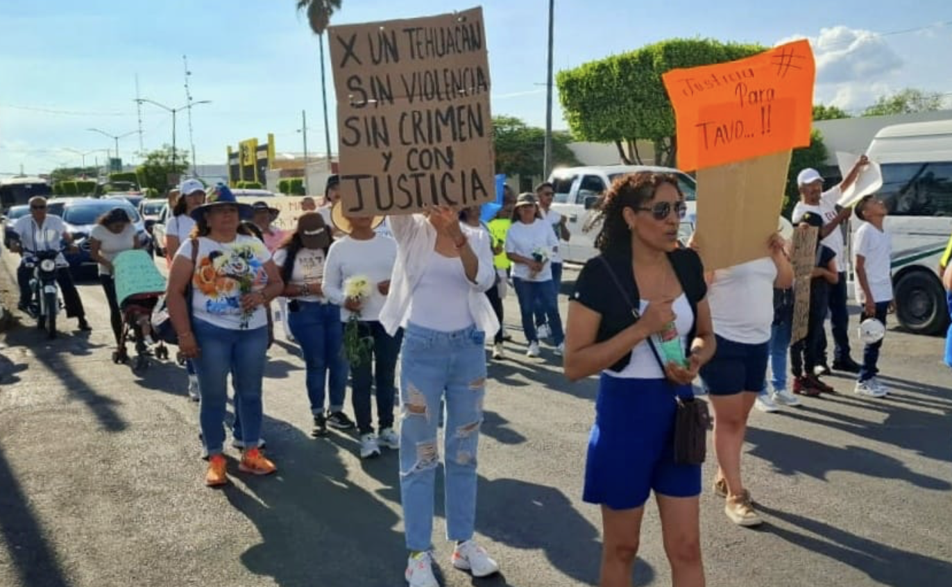 Tehuacán: marchan por herrero asesinado y por la paz 