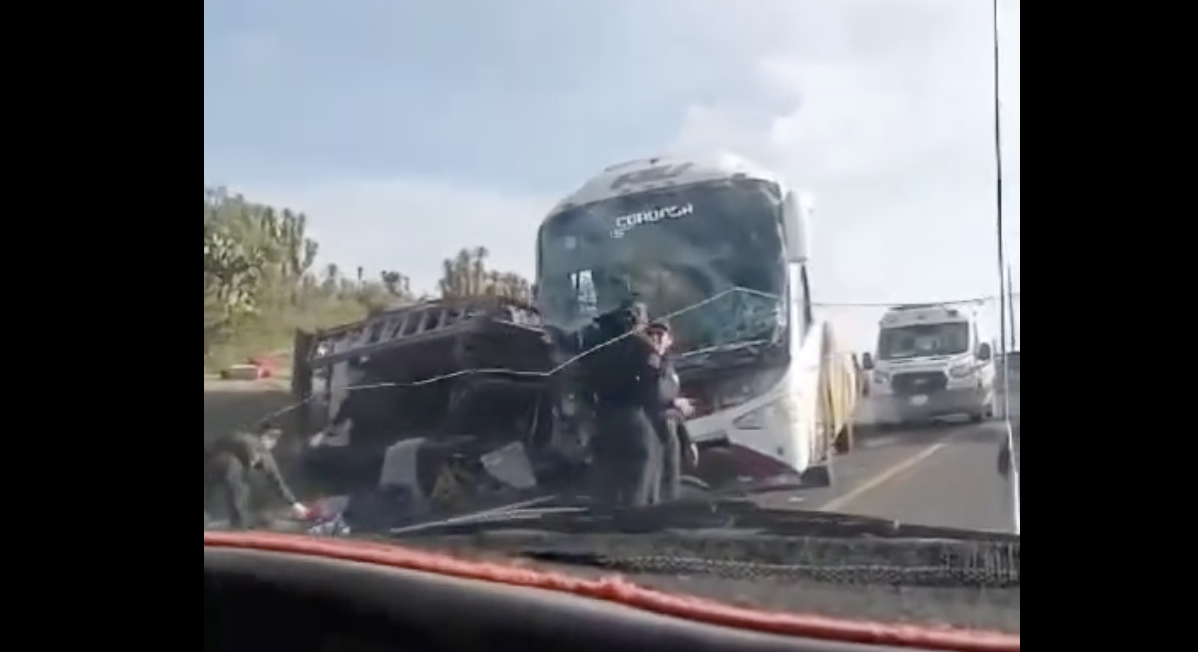 Tres muertos y más de 10 heridos deja accidente entre Puebla y Veracruz