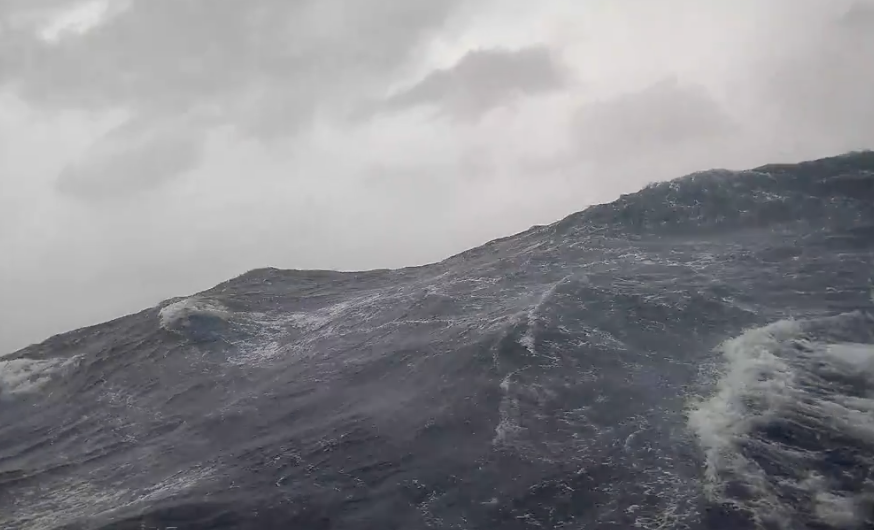 Huracán Beryl: dron oceánico captura olas de más de 6 metros