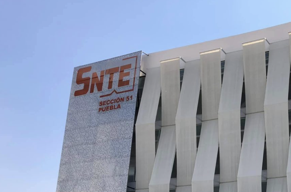 Rifarán 30 vehículos a agremiados del SNTE en Puebla