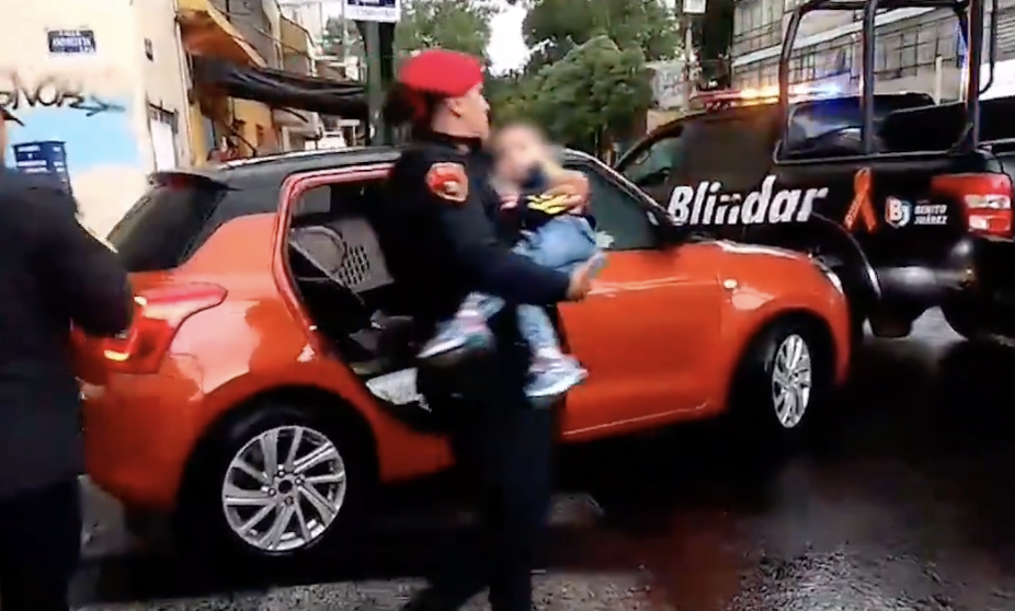 Roban auto con bebé a bordo en la Ciudad de México 